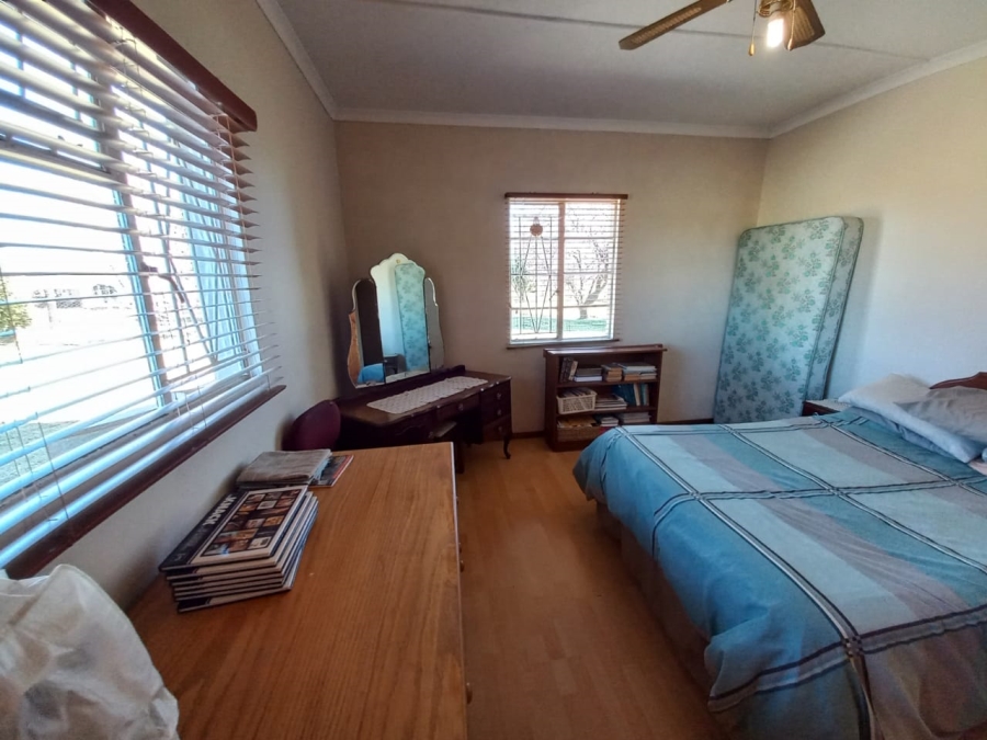 6 Bedroom Property for Sale in Kromkloof North Sh Free State